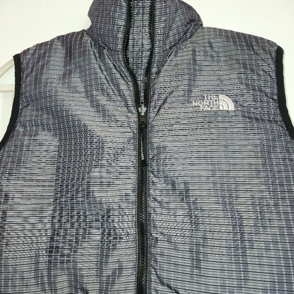 The North Face Gray/Black Goose Down Puffer Vest Size M Zip Pockets Cinch Waist - Picture 4 of 15